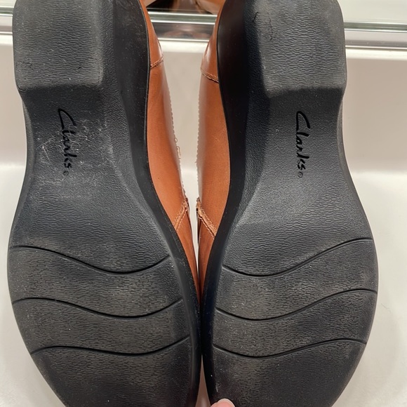 Clarks loafers size 8M - Picture 4 of 4